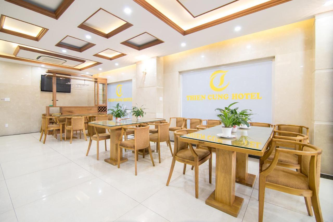 Reddoorz Near Lotte Mart Cong Hoa 3* TP. Hồ Chí Minh
